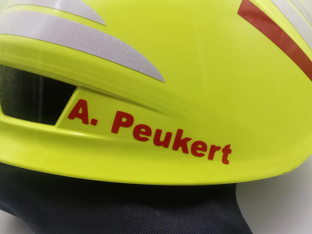 Profi Helm-Sticker 10mm PERSONALISIERT | 2er Set Wunschname | BOS Feuerwehr THW